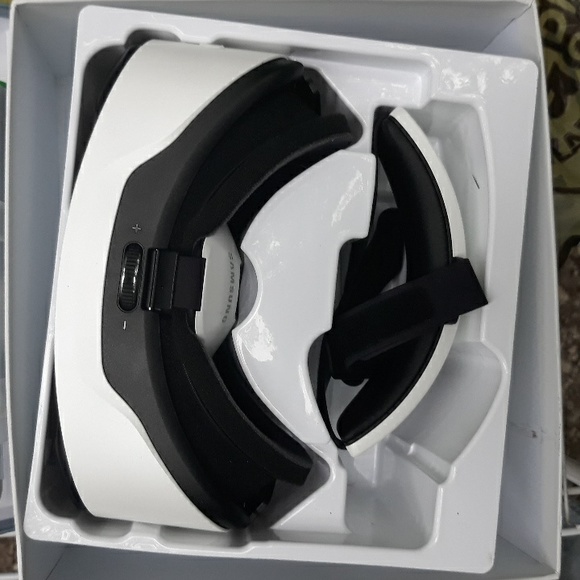 Samsung Gear VR ( virtual reality ) - Picture 2 of 5